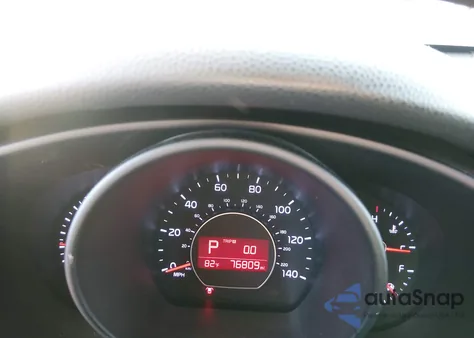 2016 Kia Soul z USA, uszkodzony, nr VIN KNDJN2A29G7264708